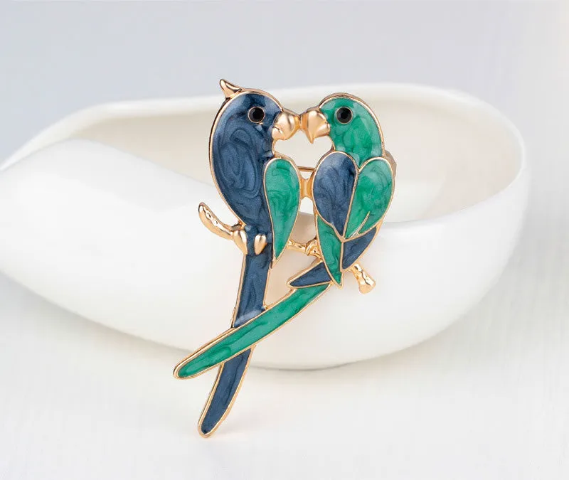 SB157 - Parrot brooch